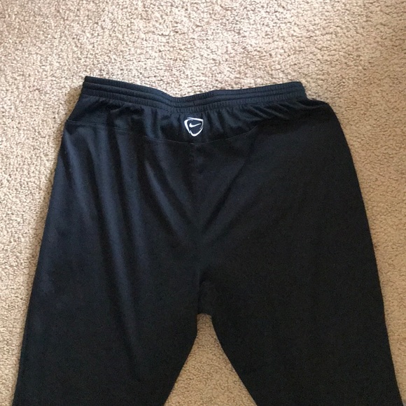 Nike Dri fit pants - Picture 4 of 4